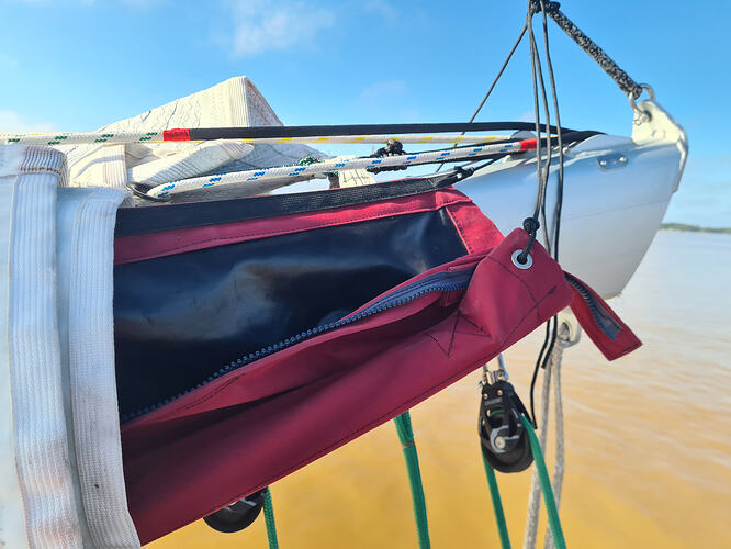 Sails - Reefing point chafe (9)